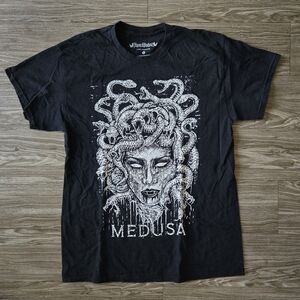 Hot Topic Medusa Graphic Black T-Shirt